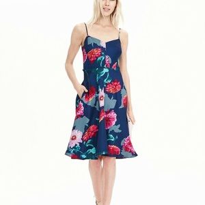 NWT Banana Republic Floral dress size0. MSRP: $168